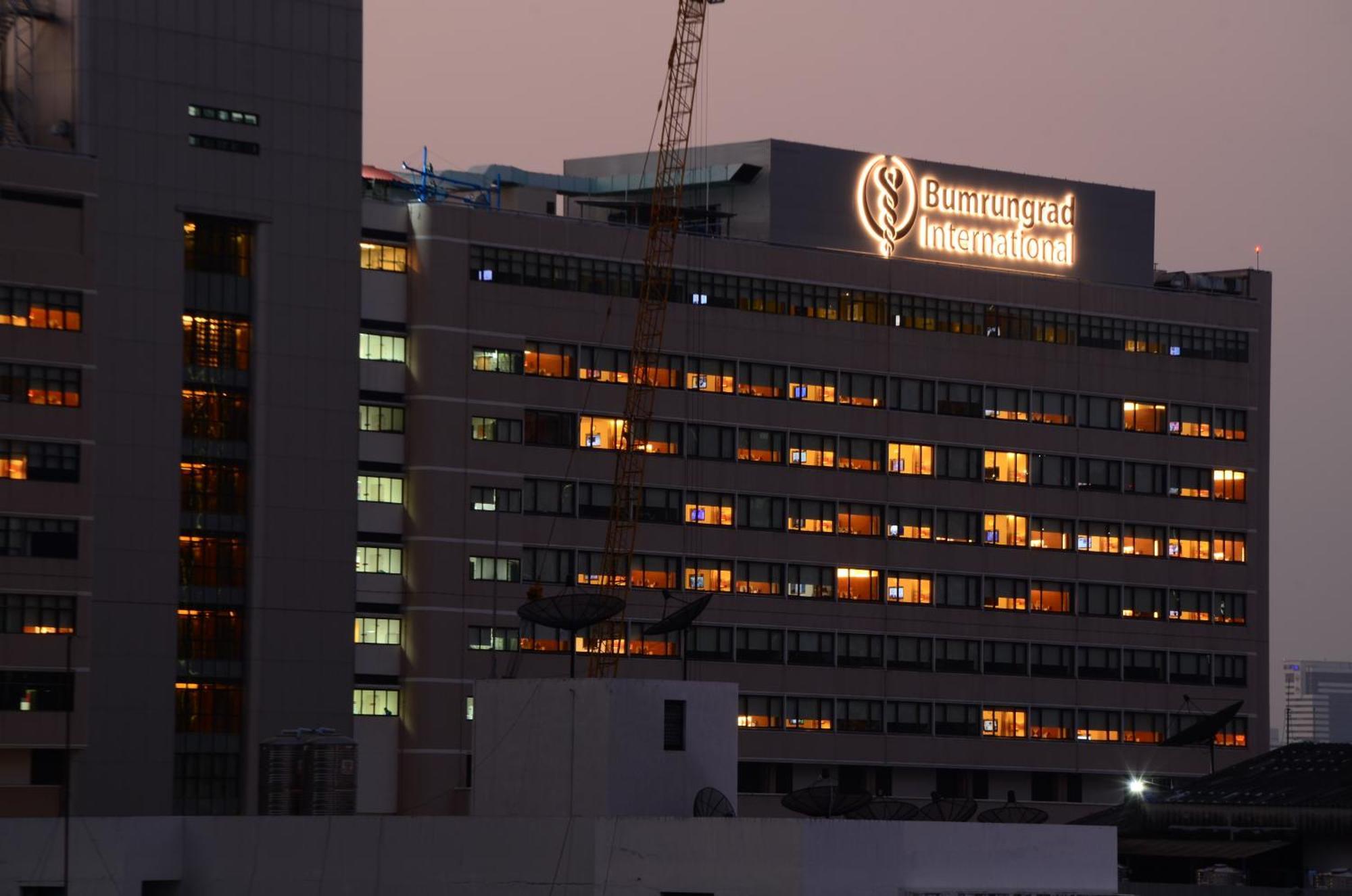 Nysa Hotel Bangkok Sukhumvit 11 Eksteriør bilde Bumrungrad International Hospital